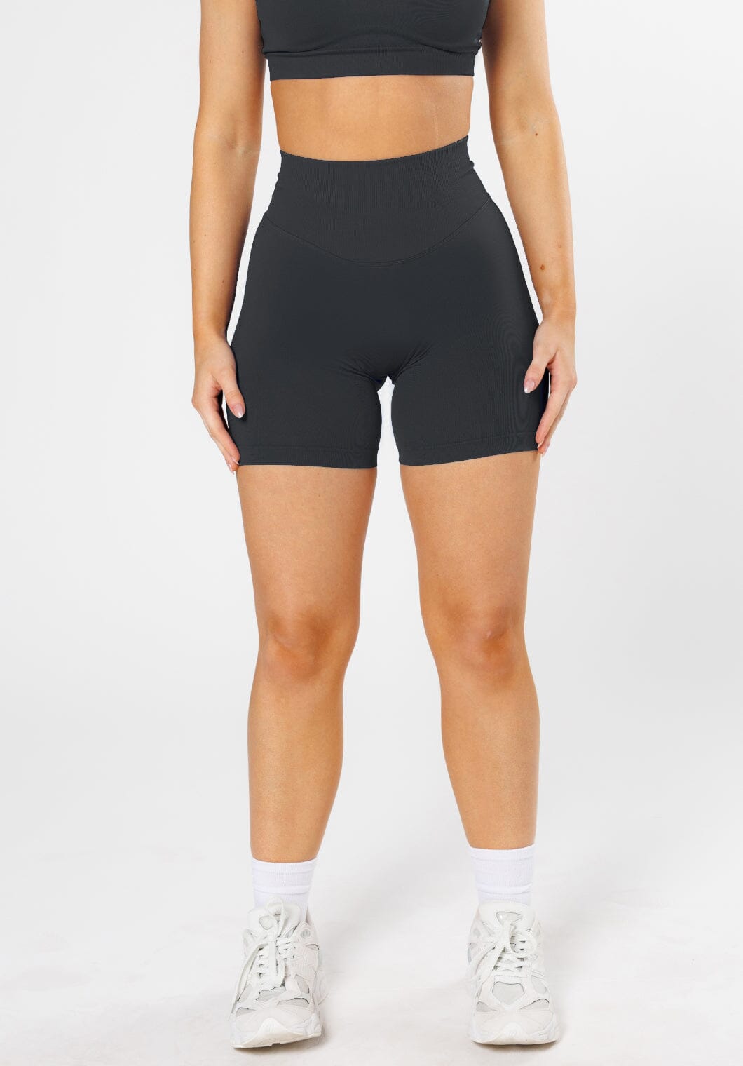 CurveFlex™ Hourglass Sculptseam® Plus Seamless Shorts 6” Black