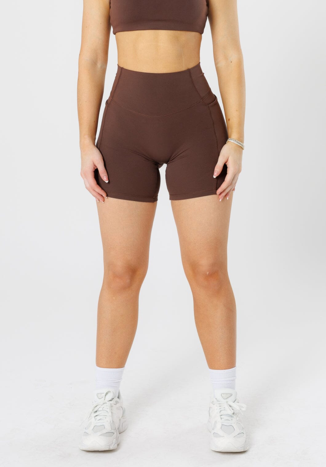 Reluna Empower Sculptseam® Plus Pocket Short 6” Walnut