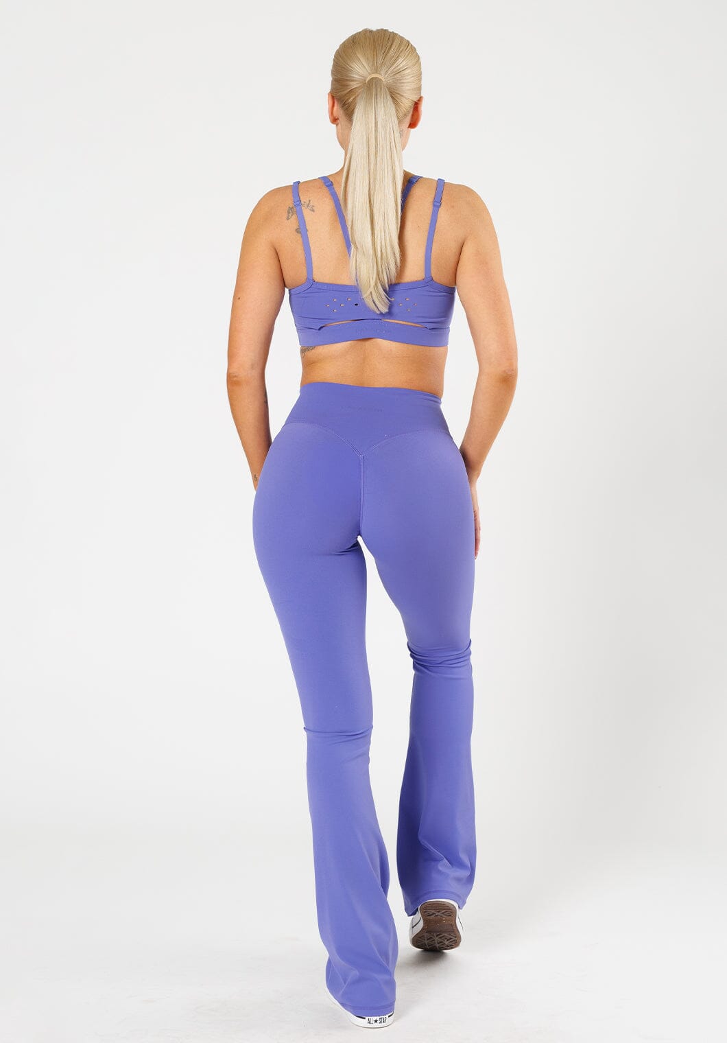 RecStretch Original Sculptseam® Plus Essential Flare Legging 34" Sucker