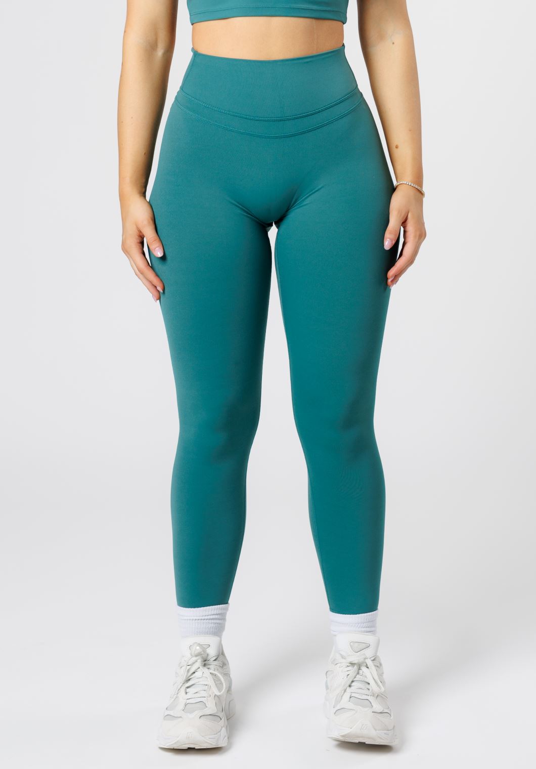 RecStretch™ Levitate Sculptseam® Plus Legging Cyber