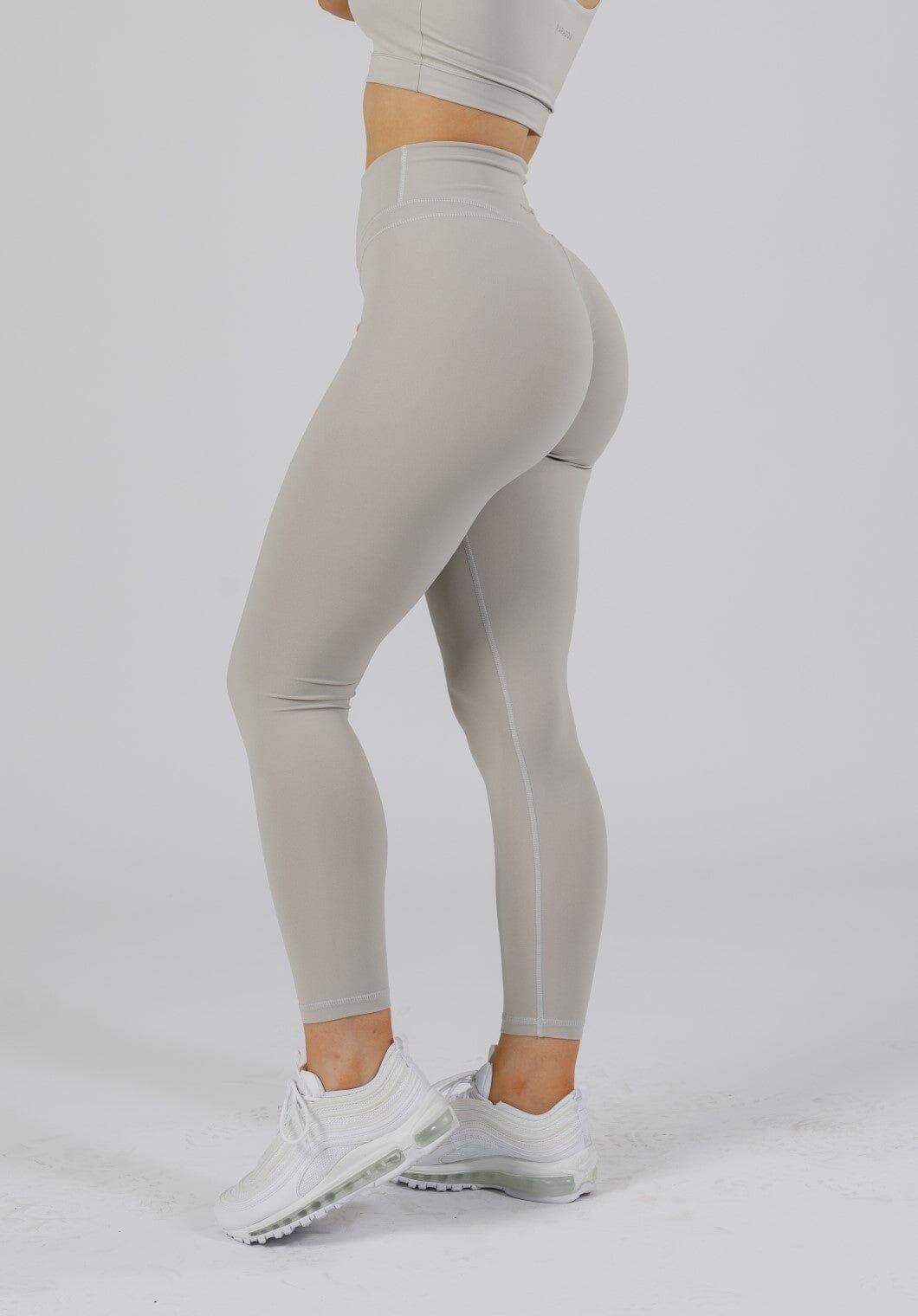 RecStretch™ Levitate Sculptseam® Plus Legging Death Valley