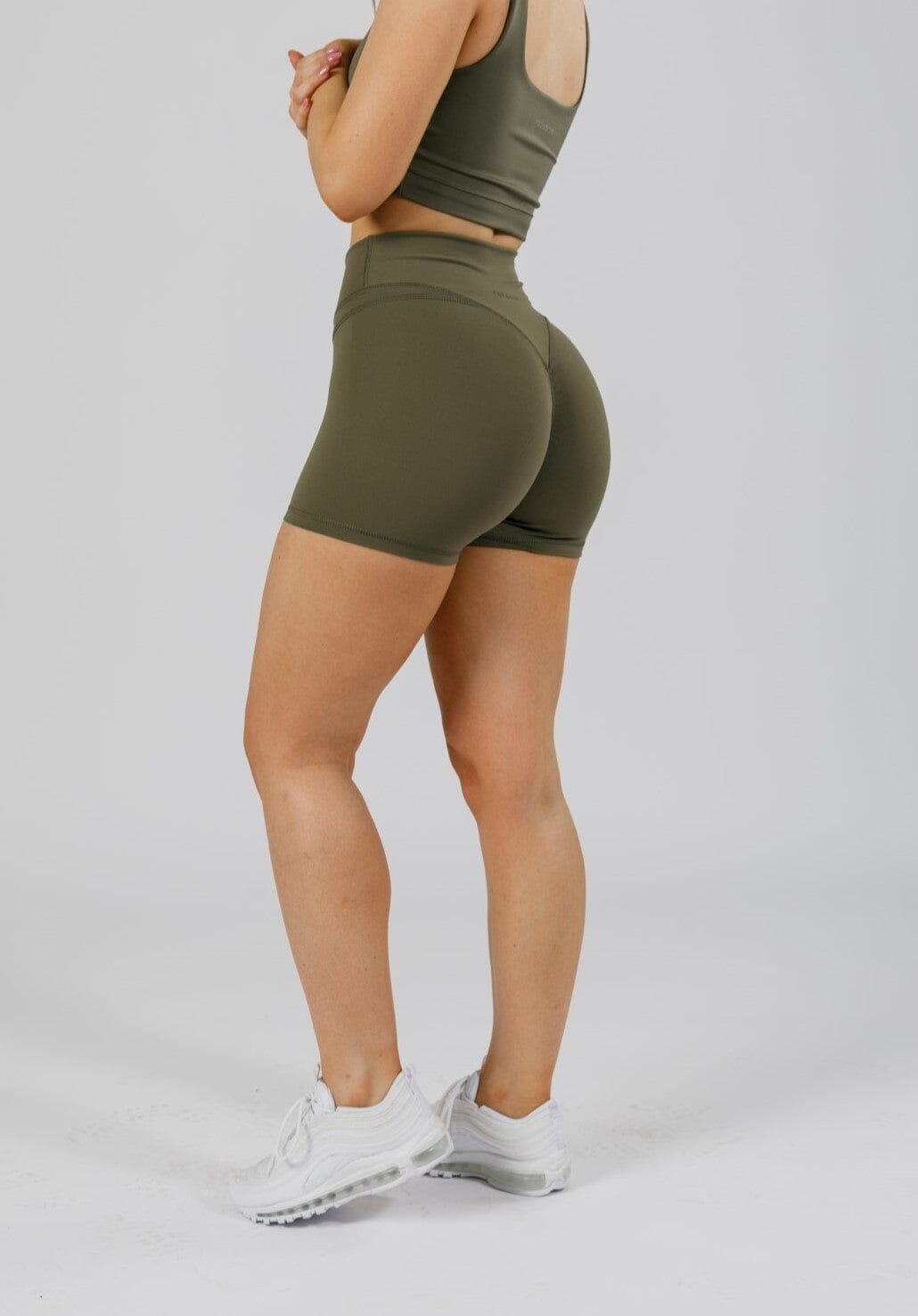 RecStretch™ Levitate Sculptseam® Plus Short Everglades
