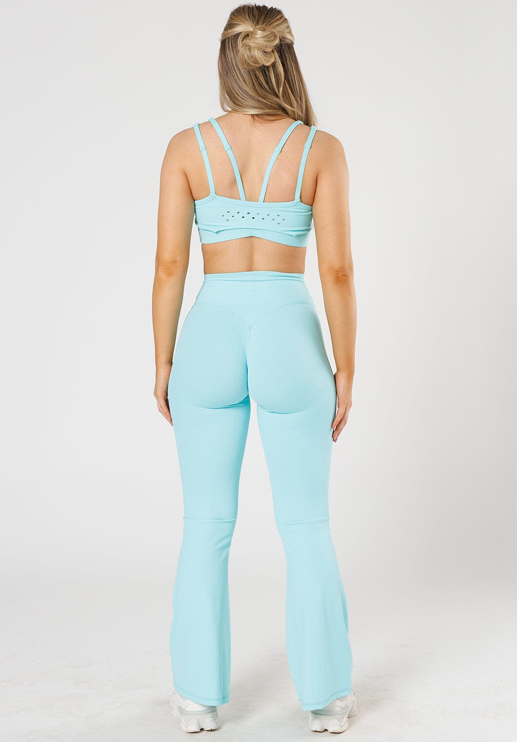 RecStretch™ Original Sculptseam® Plus Essential Flare Legging 31" Macaron