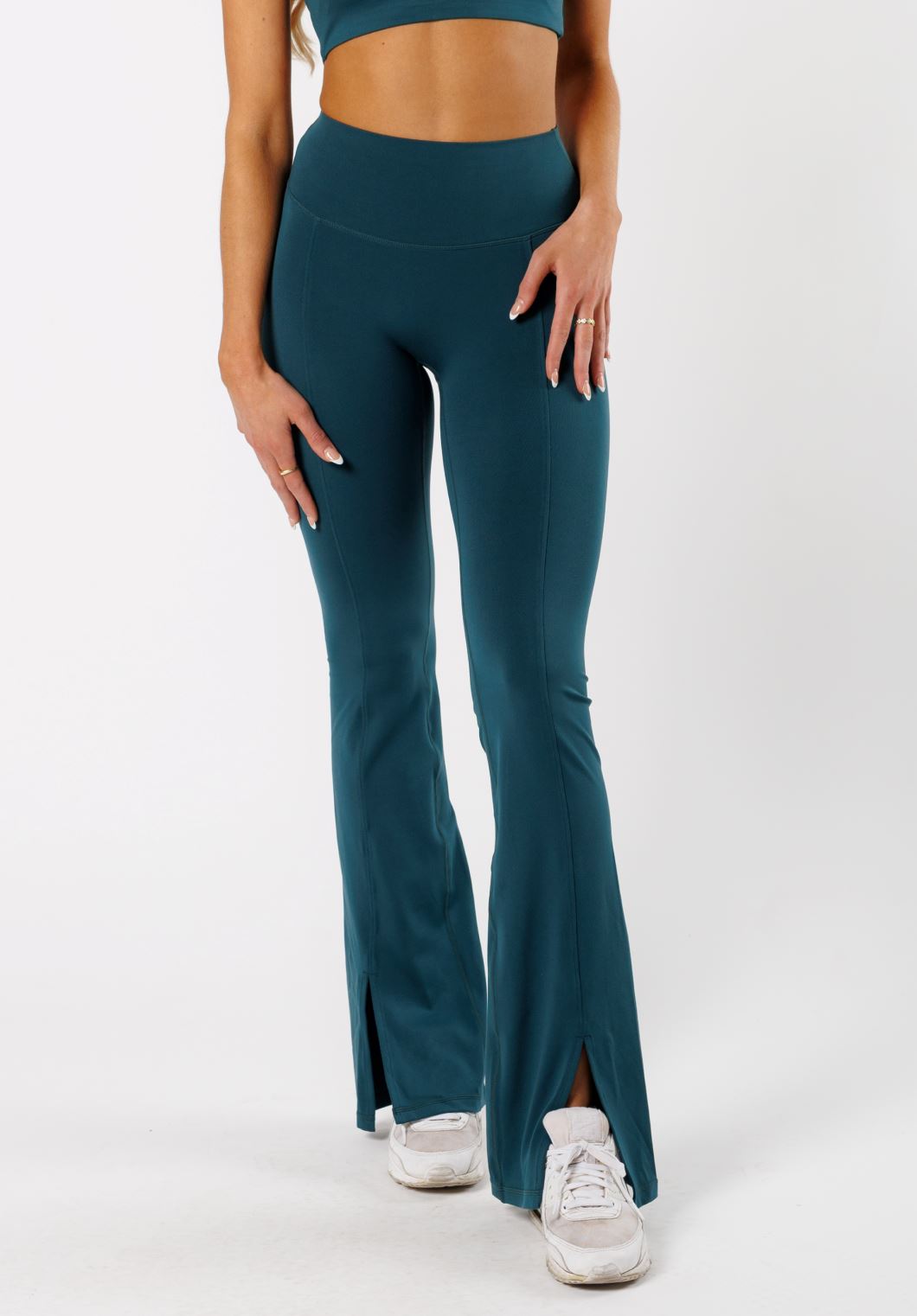 Reluna™ Front Slit Sculptseam® Flare Leggings 34" Serpentine