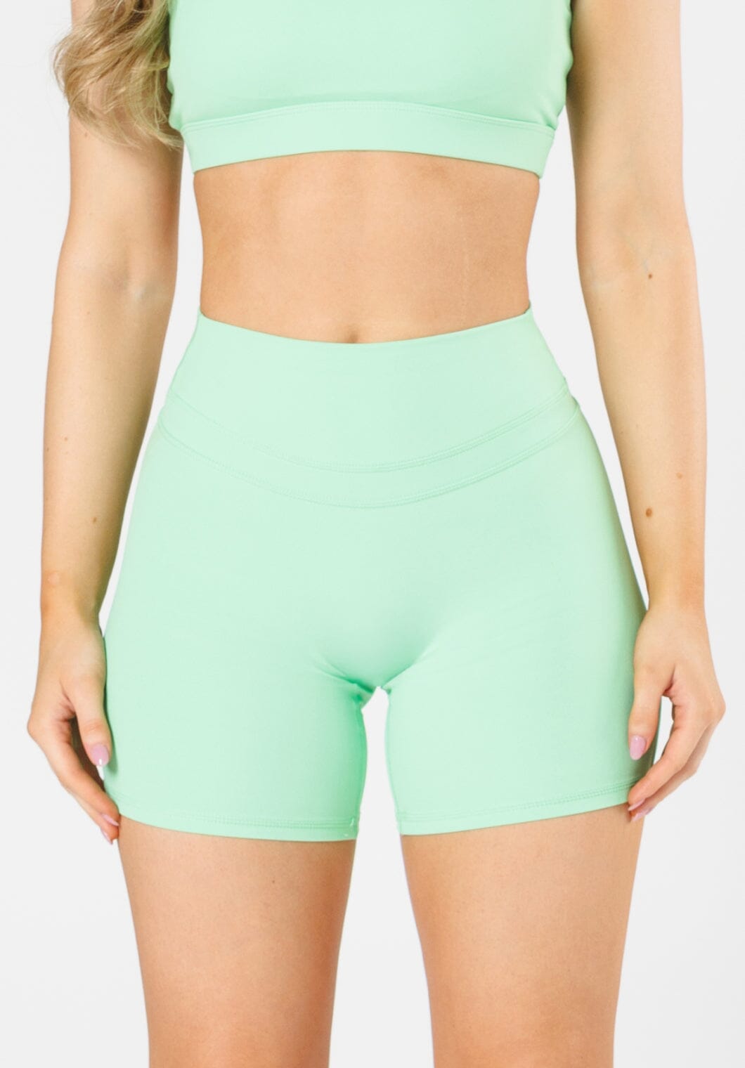 RecStretch Levitate Sculptseam® Plus Short 6” Sour